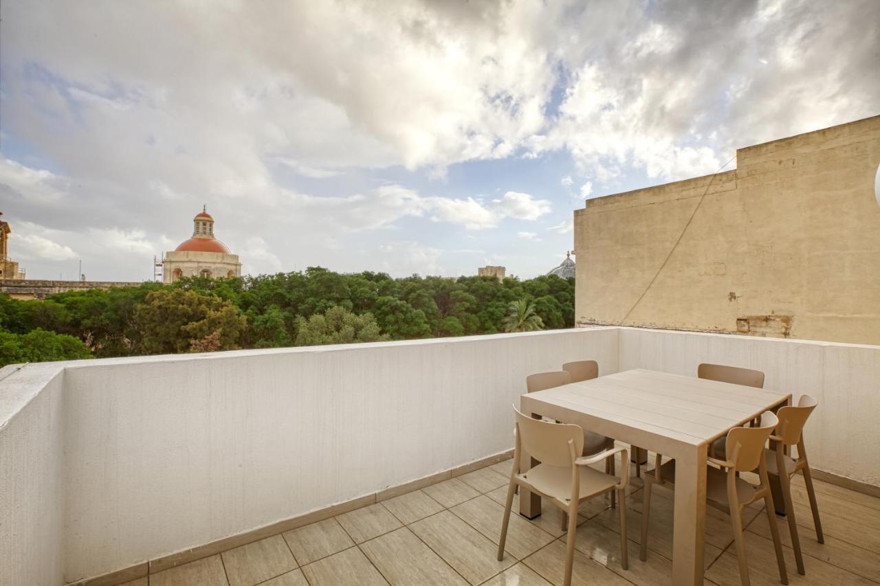 Fl56 - New 3Storey House - Private Entrance & Roof Floriana Exterior foto